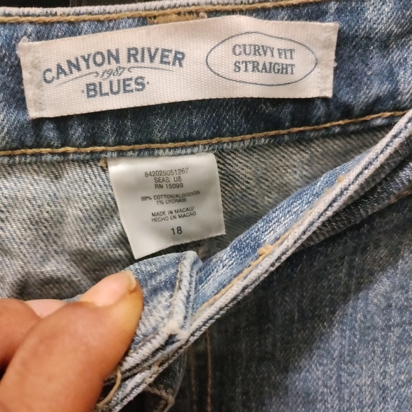 Jeans - Picture 2 of 2